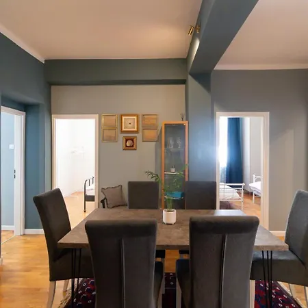 Lux Duje Appartement *